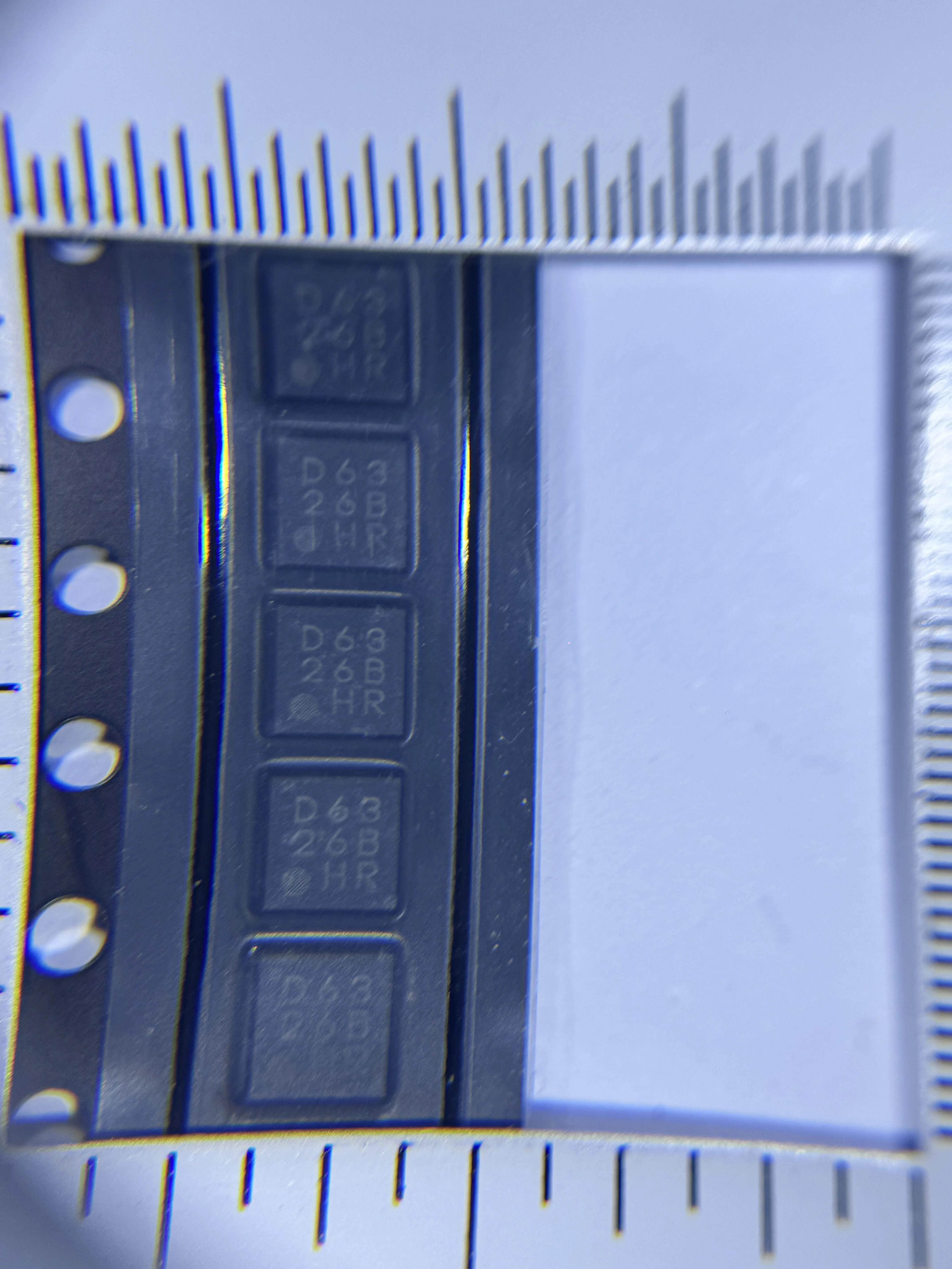 CH751H-40GP 20pcs chip for USB-C to HDMI adapters, an original DisplayPort converter IC.
