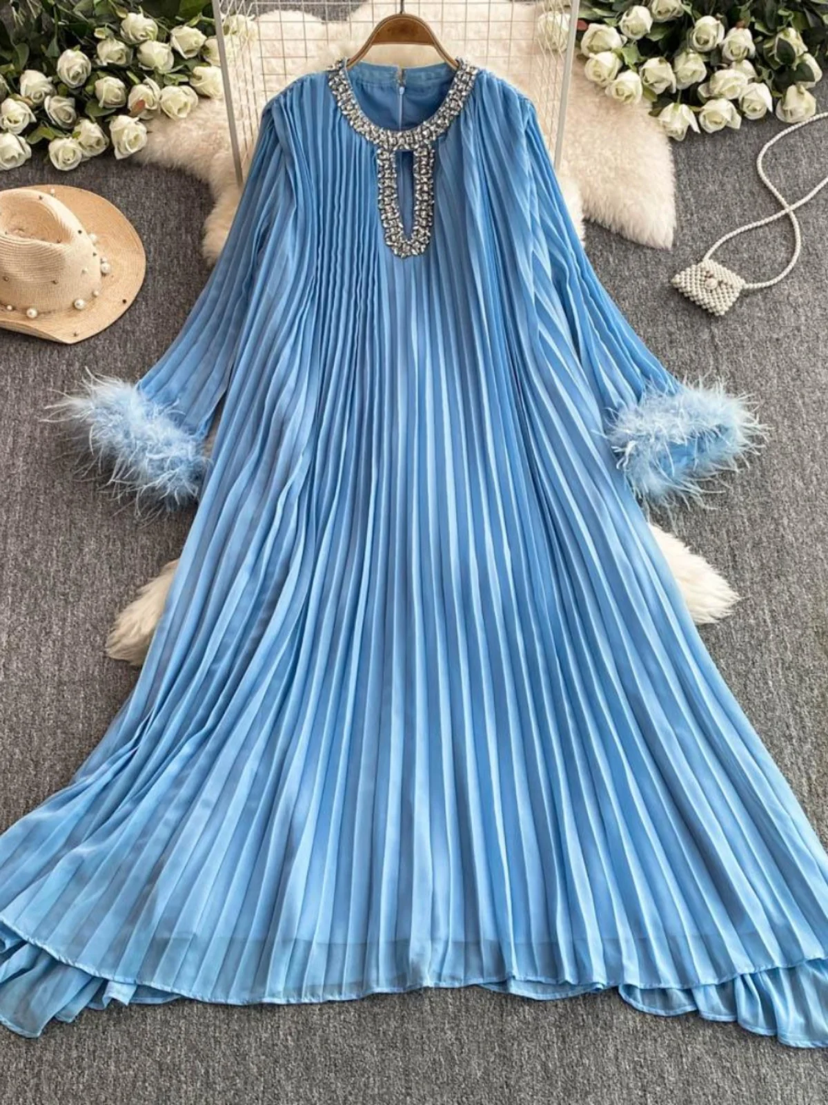 

Retro Diamond Embellied round Ne Long Bell Sve Pleated Dr Women's Faion Autumn New Sle Loose Fit Ci Commute