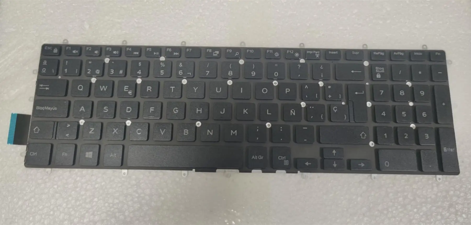 

Spanish Keyboard for DELL Inspiron 7566 5567 7567 7559 5665 15-7000 5765 5767 5565 Latitude 3590 Vostro 5568 7570 7580