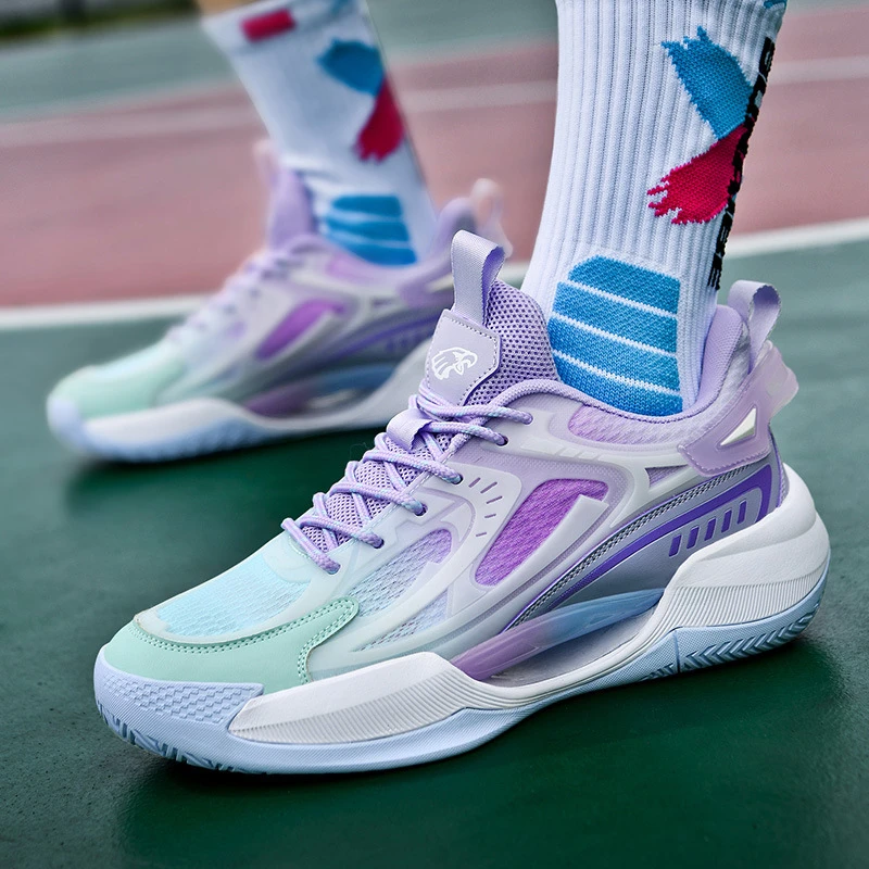 Luminous Fluorescent Friction Will Sound Basketball Shoes Junior High School Students' Practical IndoorCompetition Training