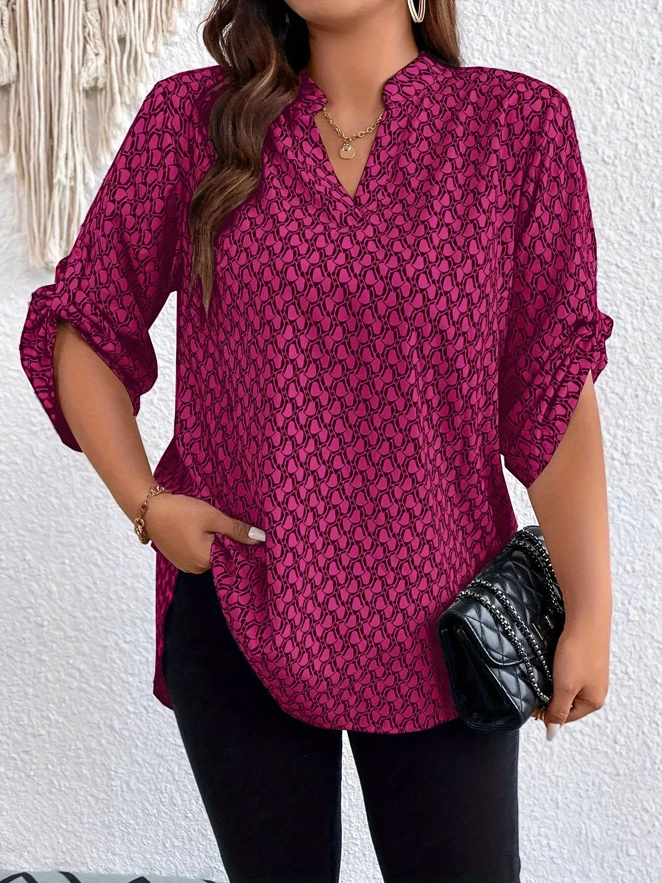 Plus Size 1XL-5XL Women\'s Printed V-neck Shirt with Rolled Edge Sleeves Casual Top