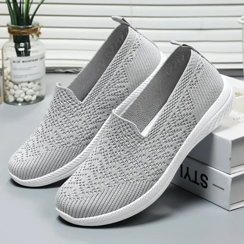 Shoes Women Sneakers Mesh Breathable Comfort Mother Soft Solid Color Fashion Female Footwear Lightweight Shoes for Women