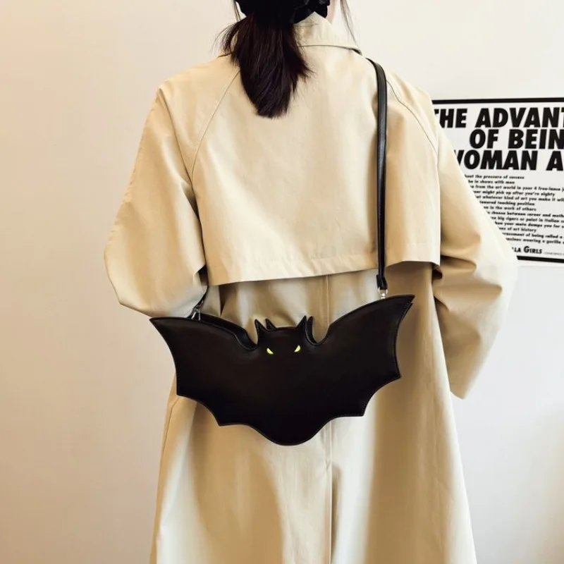 

Vintage Trendy Leather Diaper Bag Minimalist Elegant Crossbody Bag Large Capacity For Women Fashionable Commuter