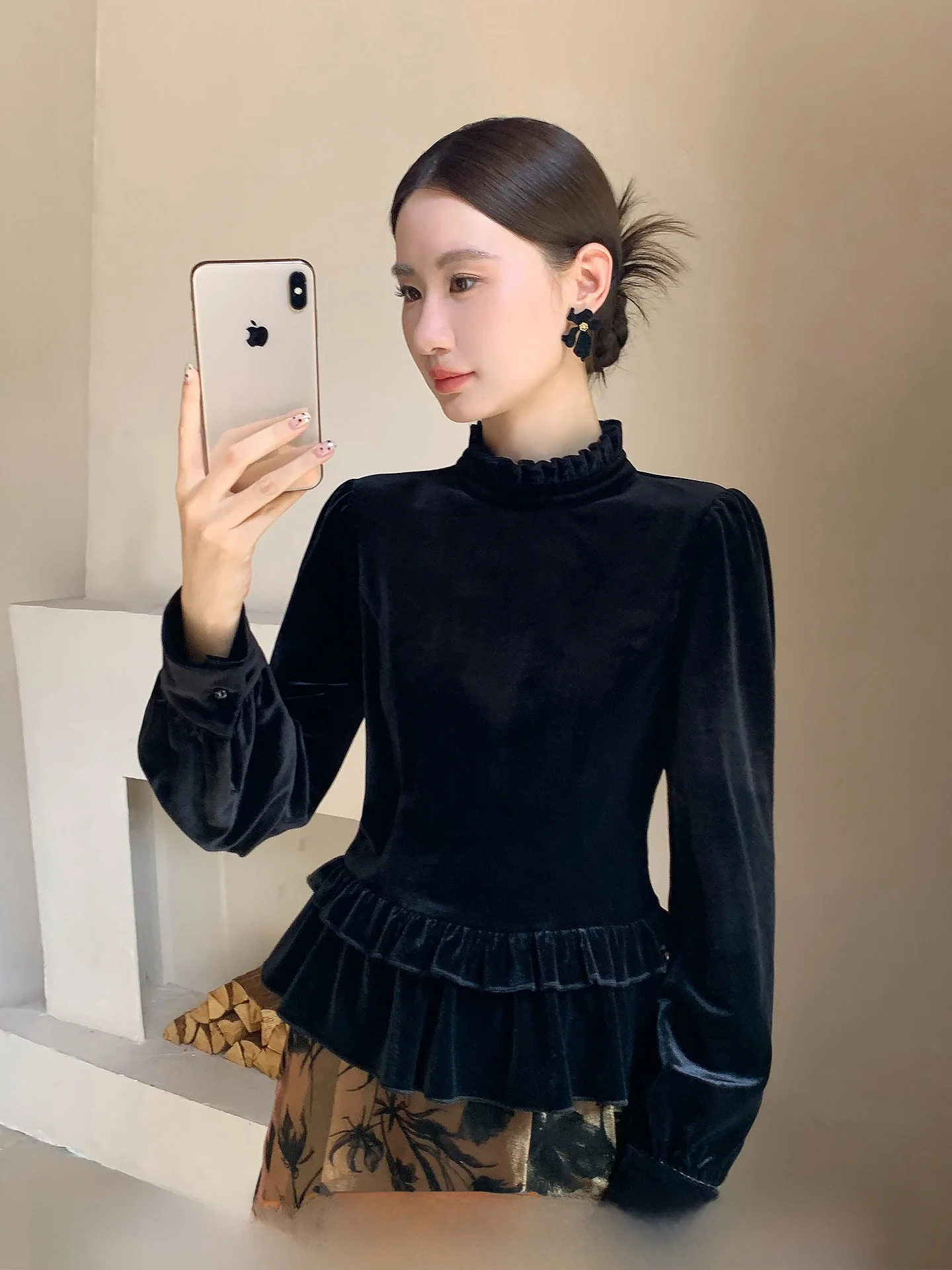 

XXNING женский бархатный топ с воротником-стойкой, облегающий базовый слой, длинный све, осенне-зимняя новая верхняя одежда Sle Faion