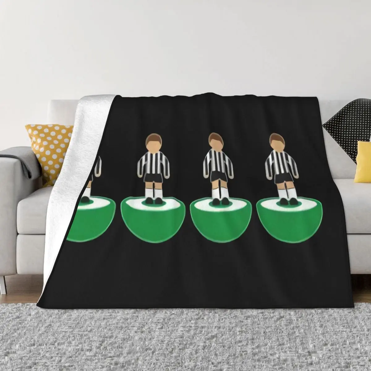 Subbuteo Back Four Notts County Black S Of All Sizes Men Pride Print Kawaii Fashion Selling Throw Blanket