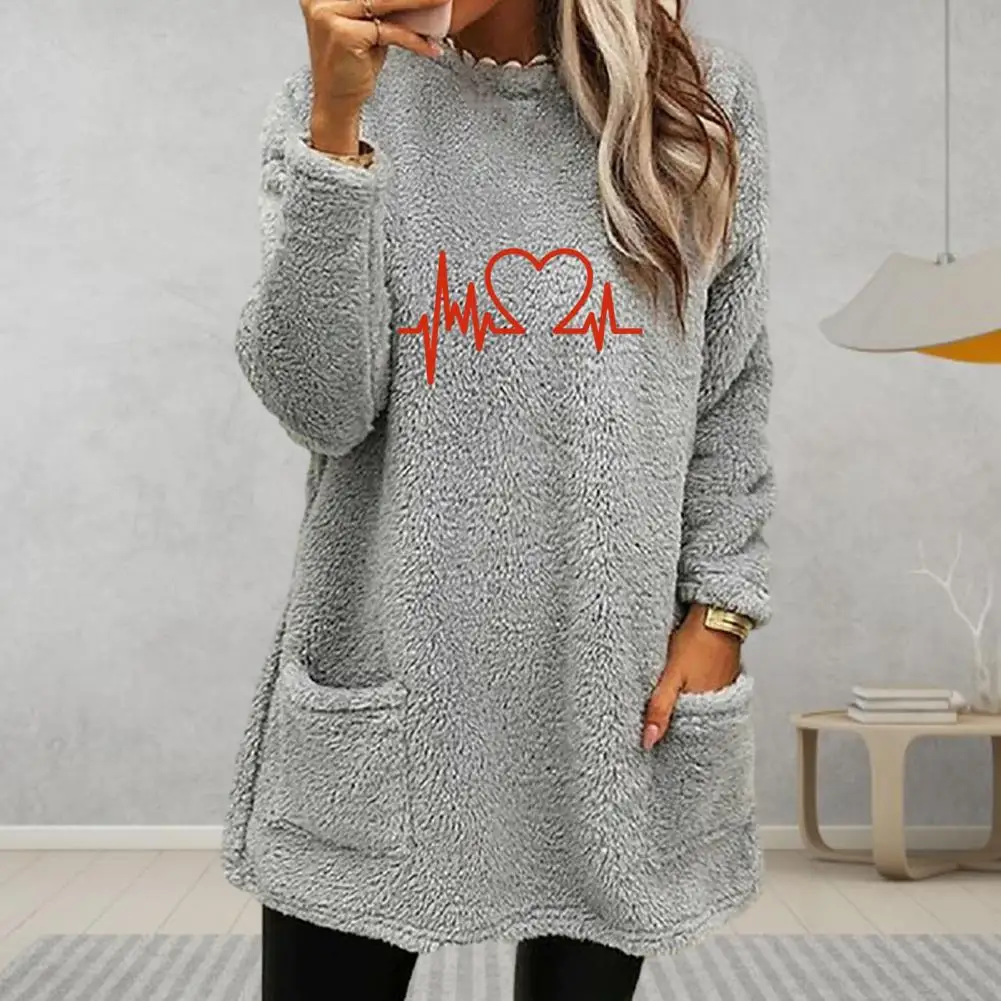 Winter Sweatshirt Heart Print Women's Sweatshirt Cozy Stylish Mid-length Pullover with Pockets Soft Warm Loose-fitting Top Loose