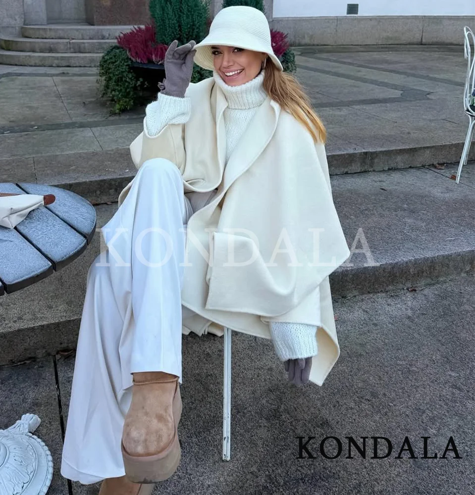 เสื้อคลุมผ้าคลุมไหล่สีเบจแบบหรูหราของ KONDALA เสื้อคลุมผ้าผสมสำหรับผู้หญิง มีกระเป๋า เสื้อคลุมทรงหลวม สไตล์เคป แฟชั่นฤดูใบไม้ร่วง-ฤดูหนาว 2026 เสื้อคลุมผู้หญิงสไตล์ไฮสตรีทสุดอินเทรนด์