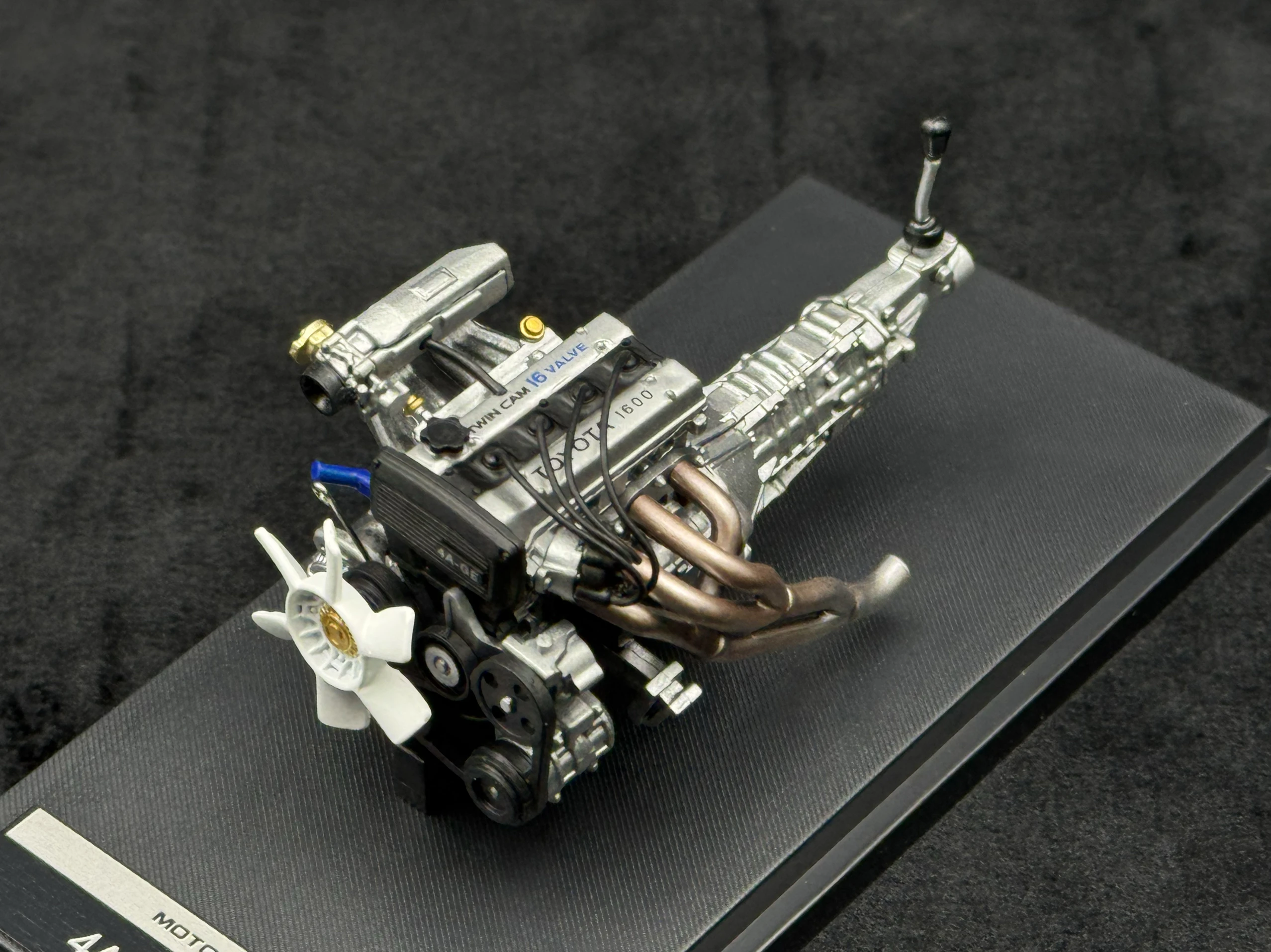 Diecast escala 1:18 MH Toyota AE86 motor modelo de carro de plástico brinquedo colecionável presente lembrança exibição ornamento