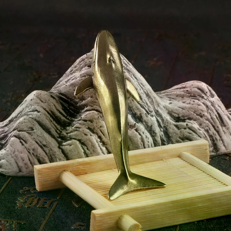 Antique Brass Solid Shark Blue Whale Figurine Miniature Feng Shui Ornament Copper Marine Life Mini Desktop Decoration Craft