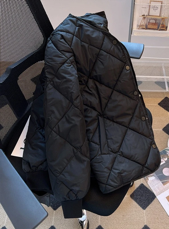 2025 New Autumn and Winter Outerwear  Lightweight Bread Jacket  Short Cotton Jacket  Women's Loose Cotton Jacket