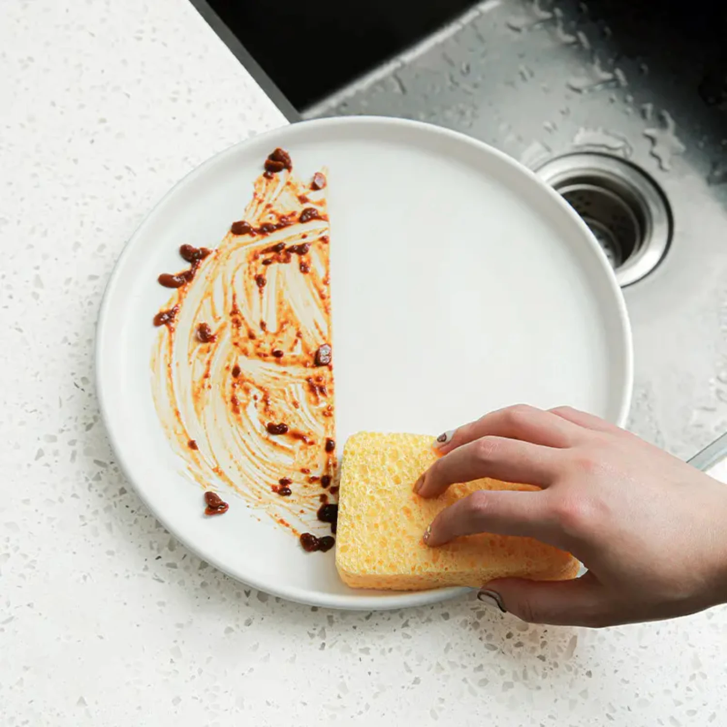 Effortless and Easy Cleaning with 5-Piece Absorbent Non-stick Sponge Dishwashing Brush and Rag Set for a Spotless Kitchen Experi