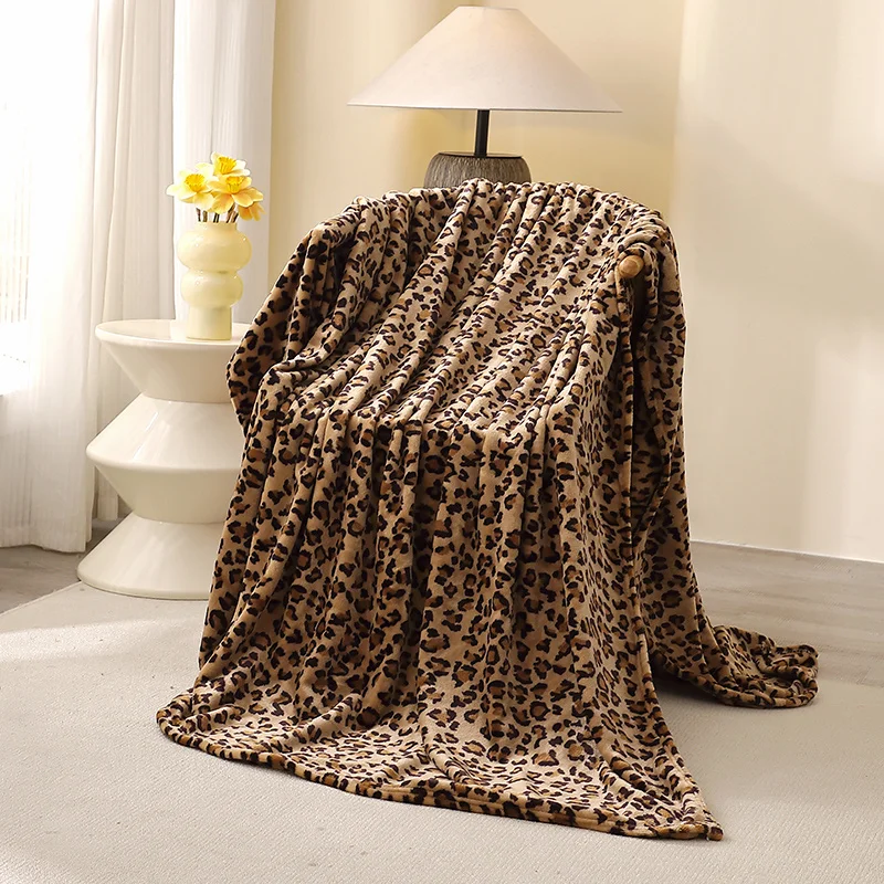 Ultra-Soft Leopard Print All-Season Throw Blanket 4