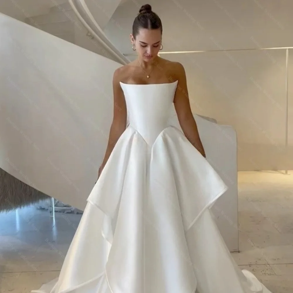 Wedding Dresses for Women Elegant White Strapless A-Line Gowns Sleeveless Pleat Ruched Floor Length Sweep Train Bridal Dresses