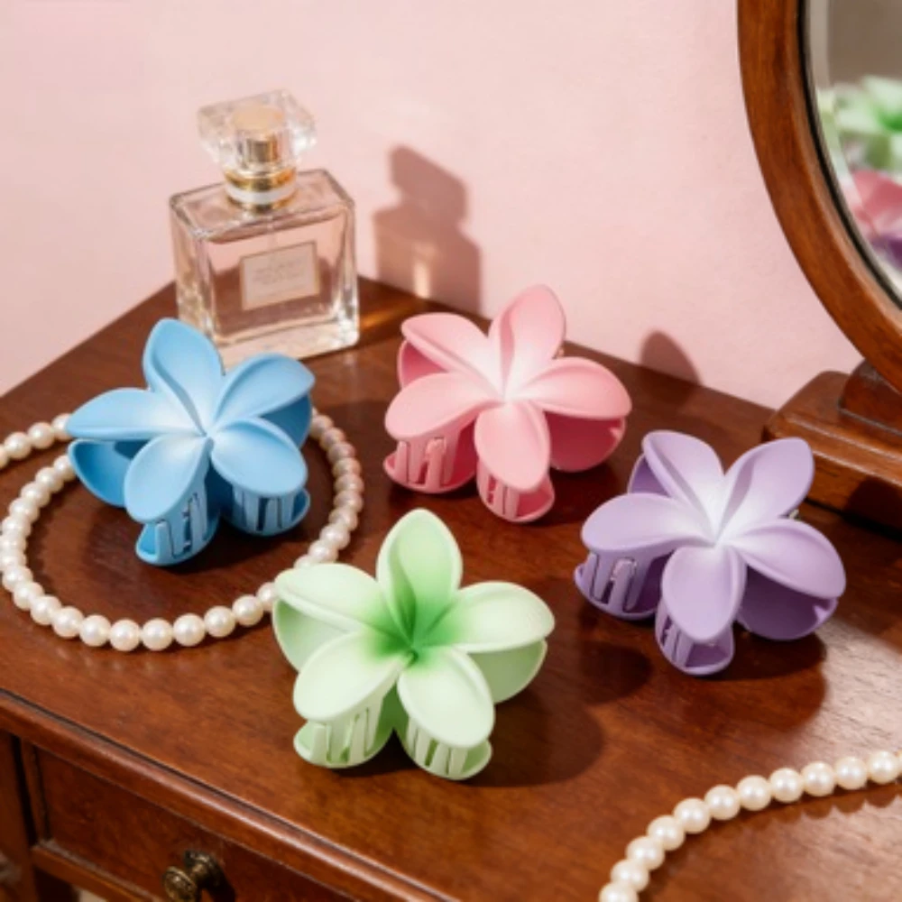 

Frangipani Hair Clip – Gradient Transparent Plumeria Flower Clip, Ins-Style Colorful Hair Accessory