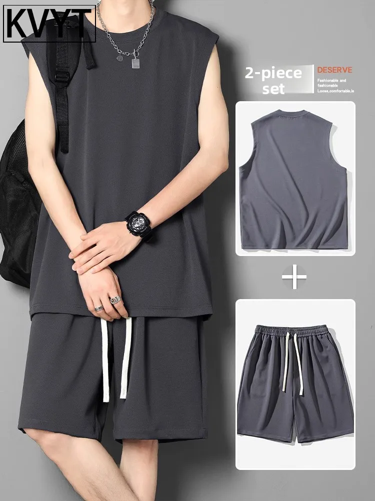 

Мужской летний спортивный комплект из ледяного шелка: тонкая быстросохнущая футболка и легкие дышащие удобные шорты (комплект из двух предметов)