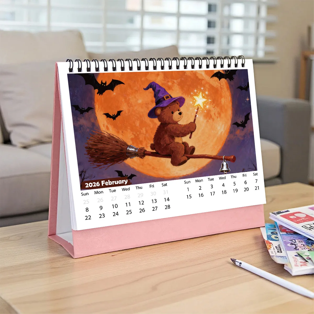 1 affascinante calendario da tavolo a tema orso con scene stagionali accoglienti per la casa e la scrivania dell'ufficio, regalo di Capodanno 2026