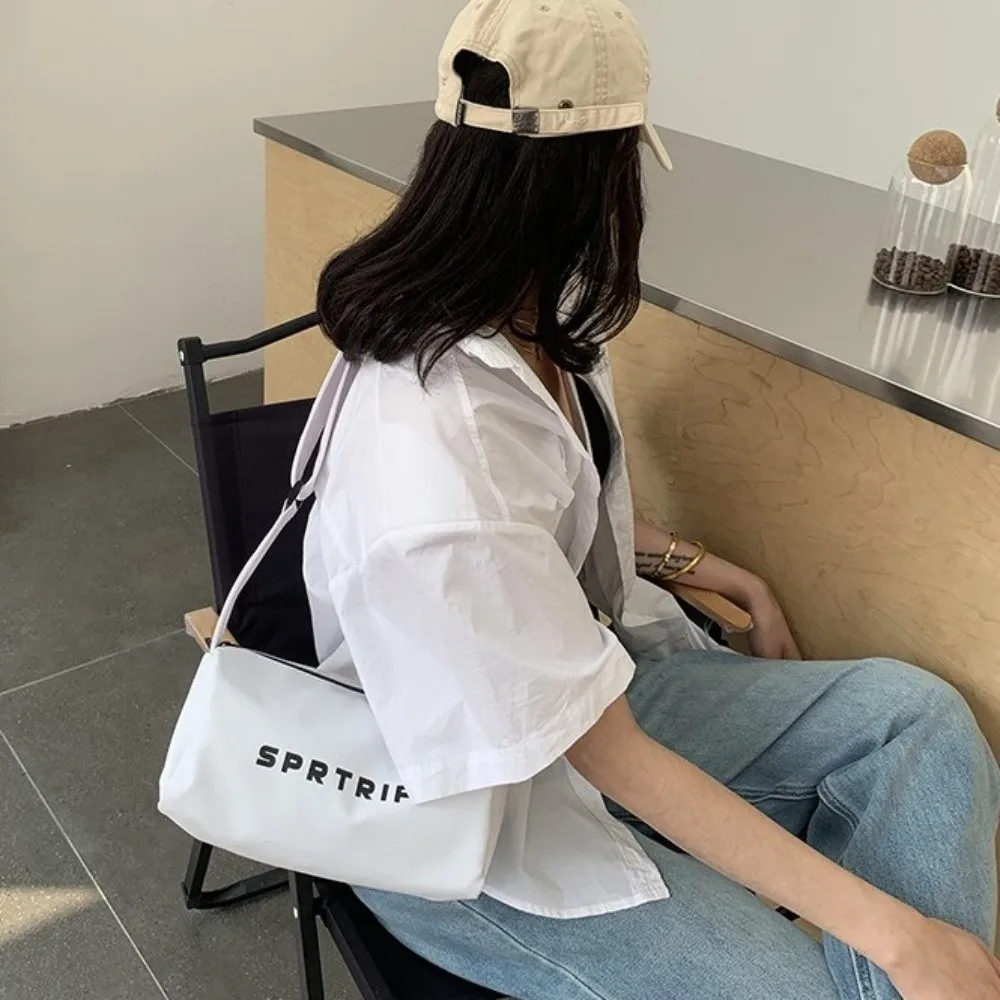 

Повседневная квадратная сумка из ткани Оксфорд с регулируемым ремешком и буквенным принтом, сумка-подушка через плечо, водонепроницаемая сумка в японском стиле