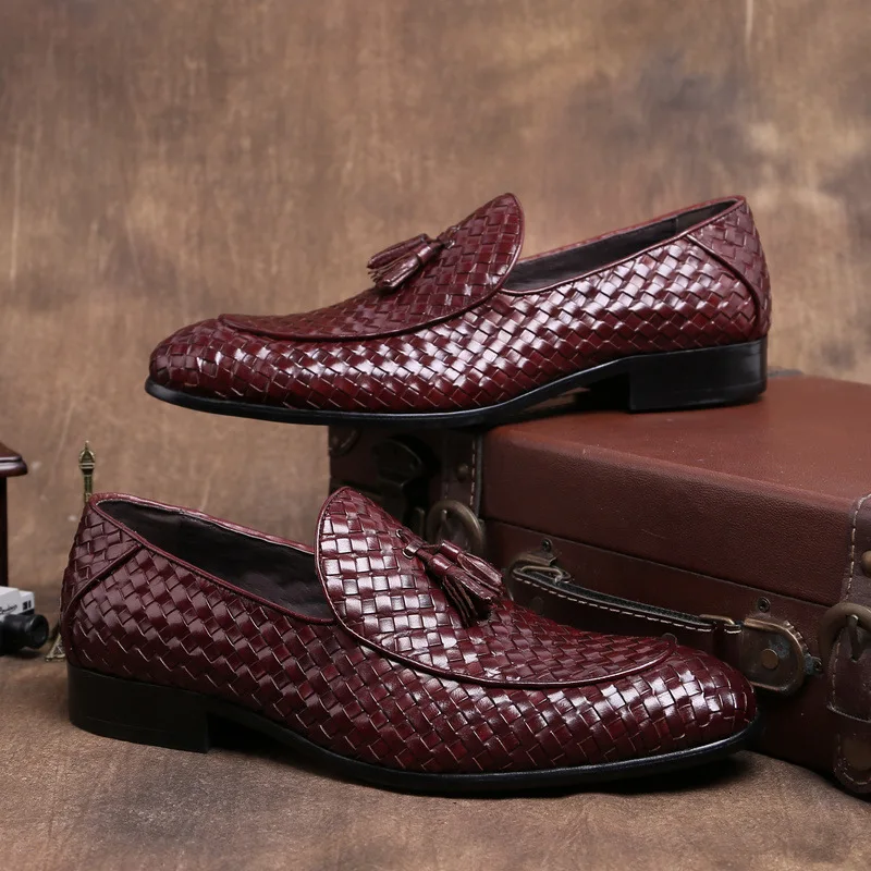 New leather shoe covers, foot weaving, business formal men's shoes, comfortable, breathable, fashionable, daily men's shoes