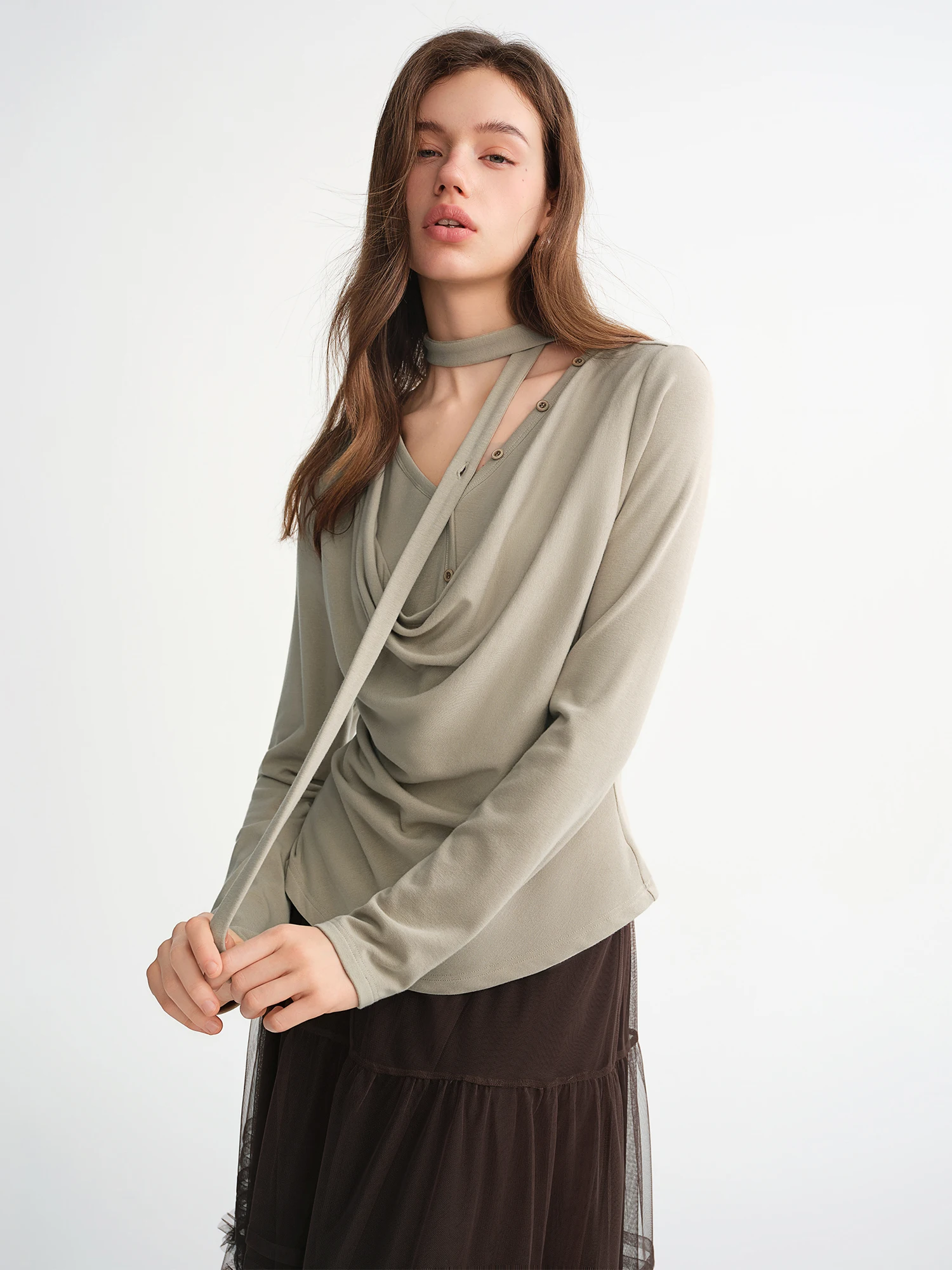 Plus-Size Layered Long-Sleeve T-Shirt with Floating Ribbon