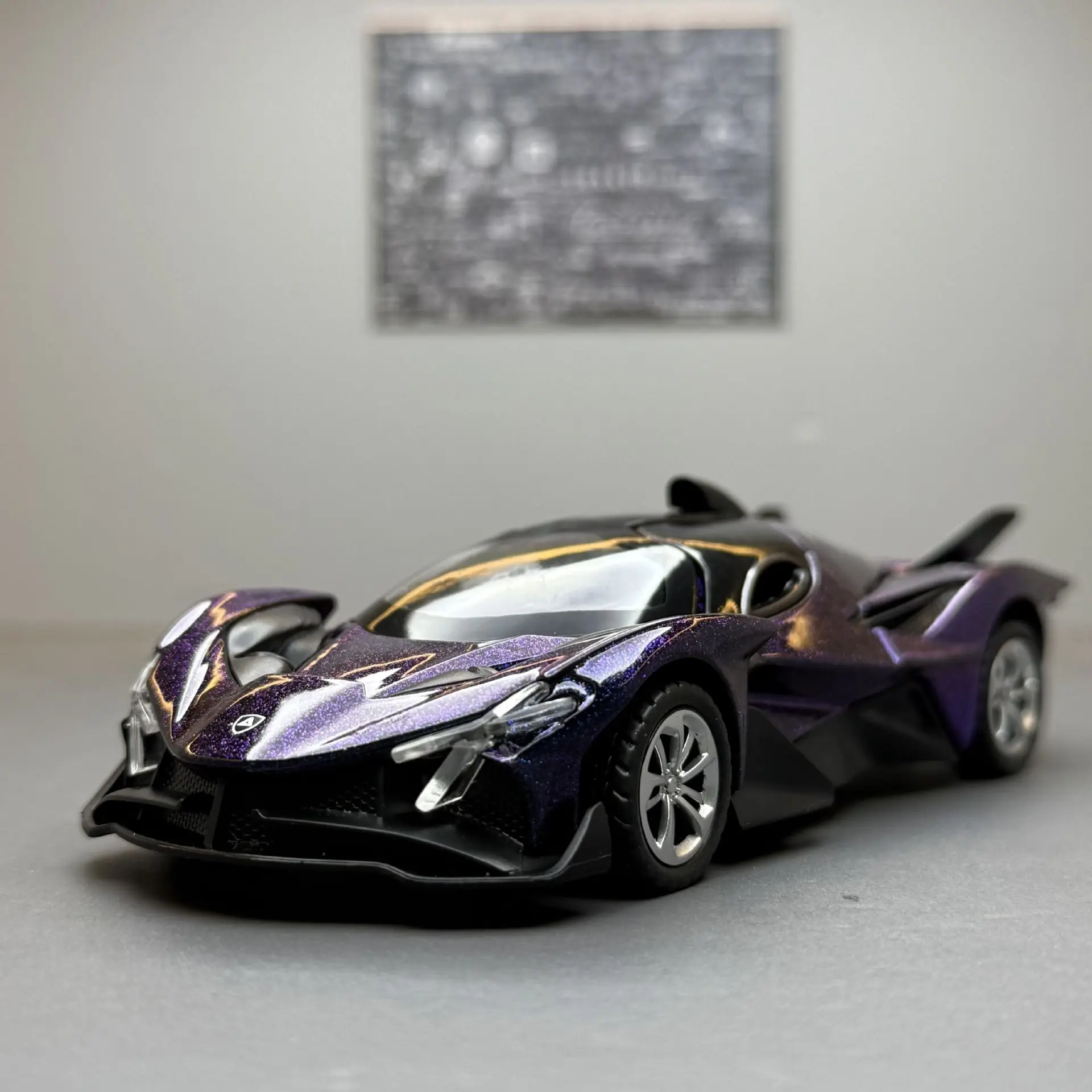 1:36 Apollo EVO Roadster Suono e luce Tirare indietro Modello di auto giocattolo per bambini Ornamento Modello di auto in lega pressofusa da collezione