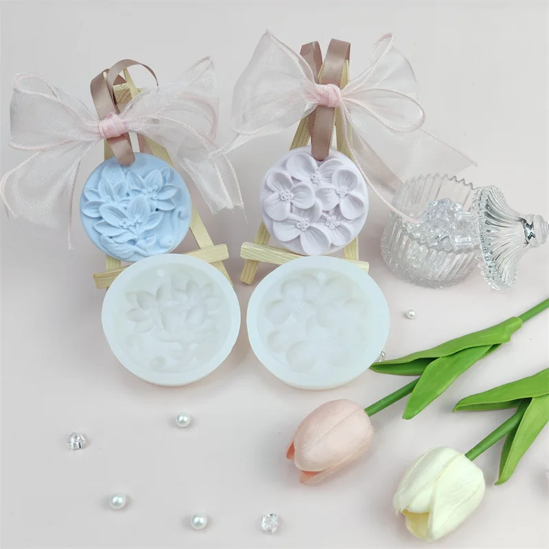 Three-leaf Petal Tag Mold DIY Car Pendant Wardrobe Aromatherapy Stone Making Mould Lily Silicone Mold Handmade Gift Craft Molds