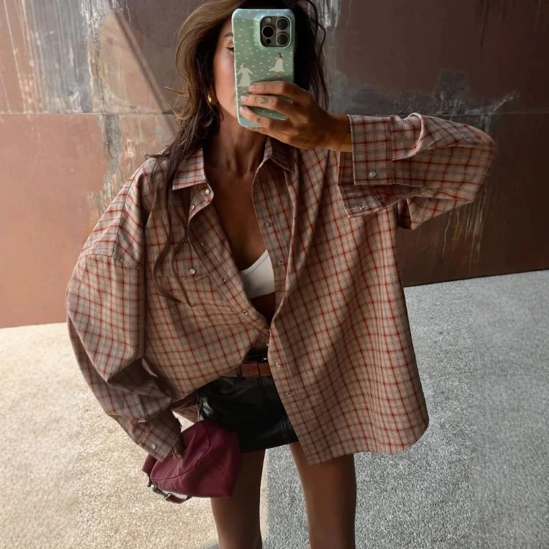 Plaid Shirt for Women, American Vintage Style, Fall 2025, Relaxed Fit, Loose Casual Long Sleeve Checkered Top Jacket.