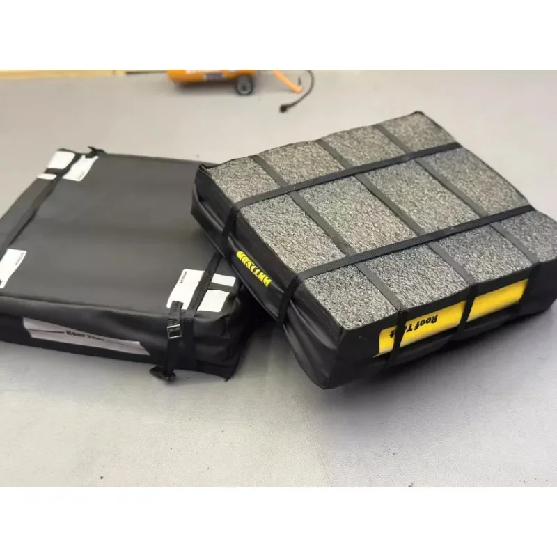 

1pcs Luggage Rack Roof Tent Bag for 1/10 RC Crawler Car Traxxas Tank 300 Gladiator Rc4wd Accessories