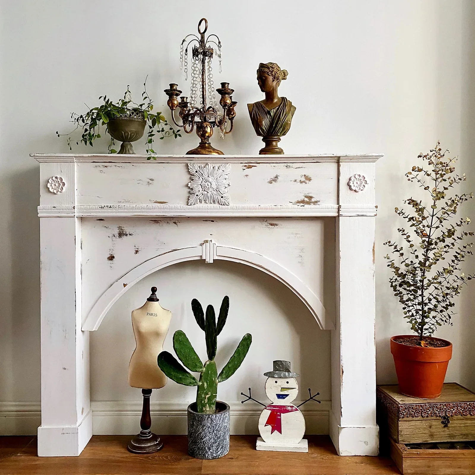 Fausse cheminée en imitation bois massif, style français et nord-américain, décoration rétro, meuble de salon, séjour chez l'habitant