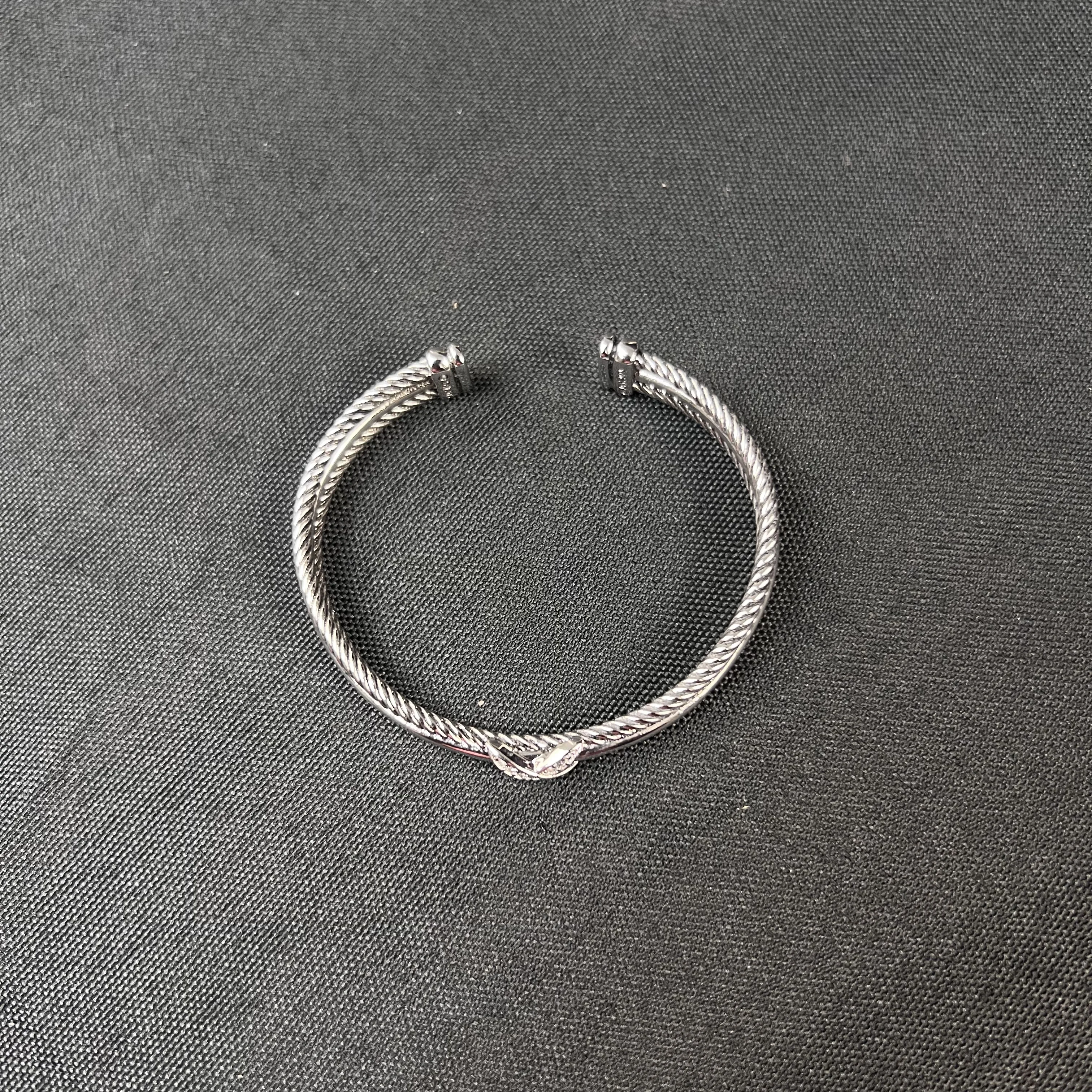 S925 فضة 2025 جديد 7 مللي متر ثلاثة وصلات الصليب الماس X سوار محايد موضة الاتجاه الرجعية شخصية مجوهرات فاخرة