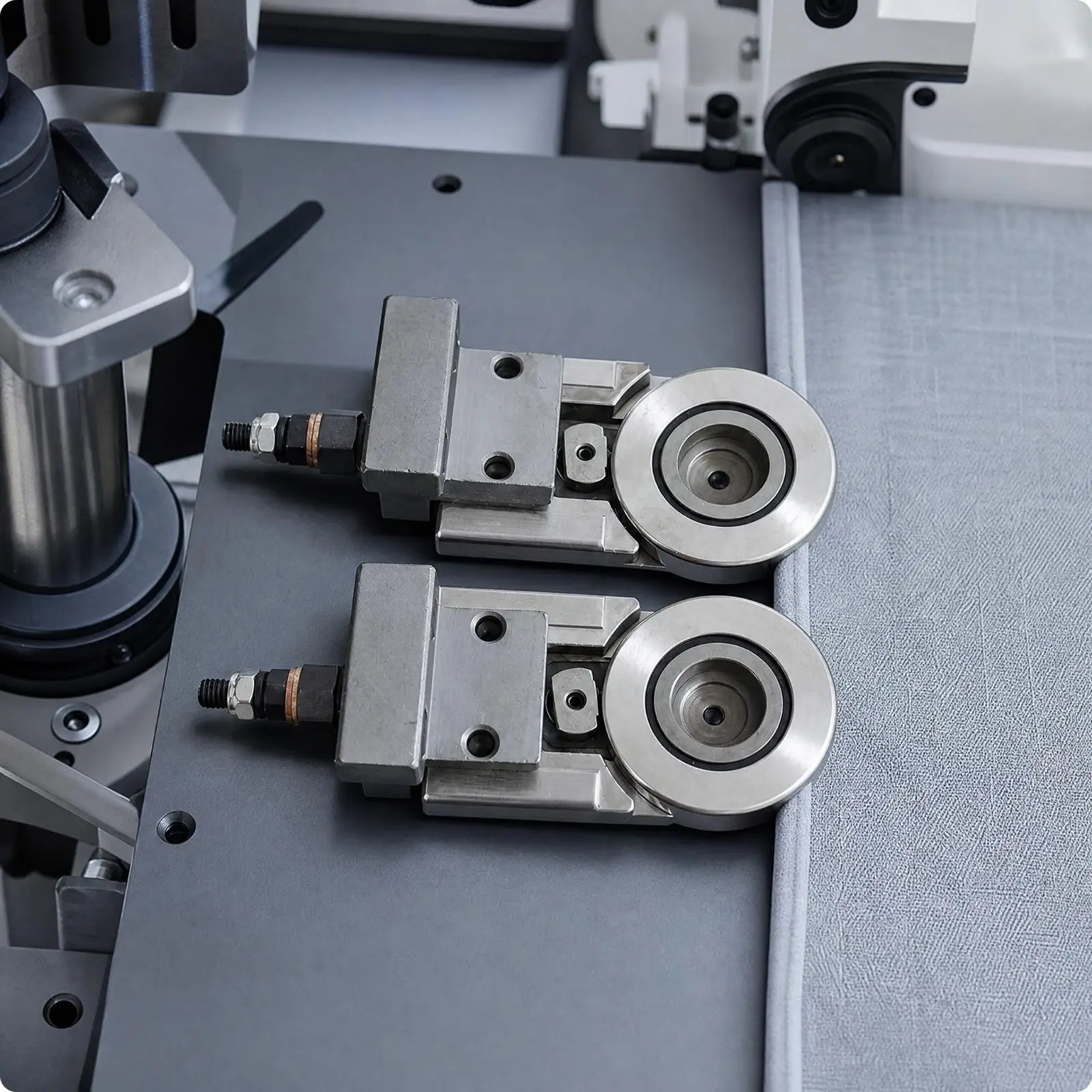 Adjustable Edge Banding Guide Assembly for Double Head Banding Machine with Lock Nuts Precision Fit