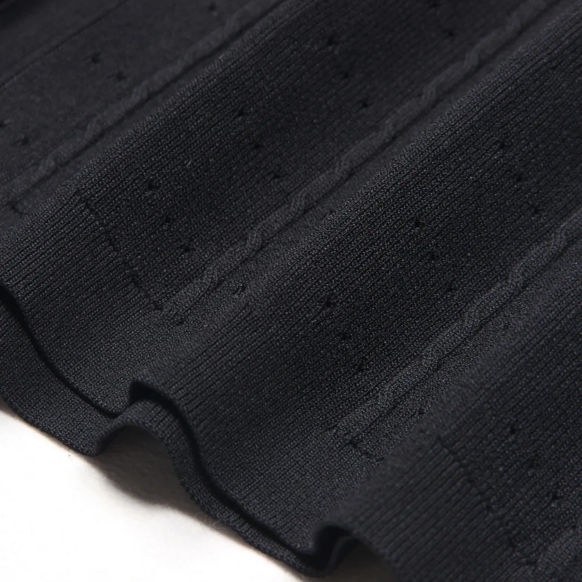 customized High quality spot fashionable knitted round neck slim fit long sleeved dress for women