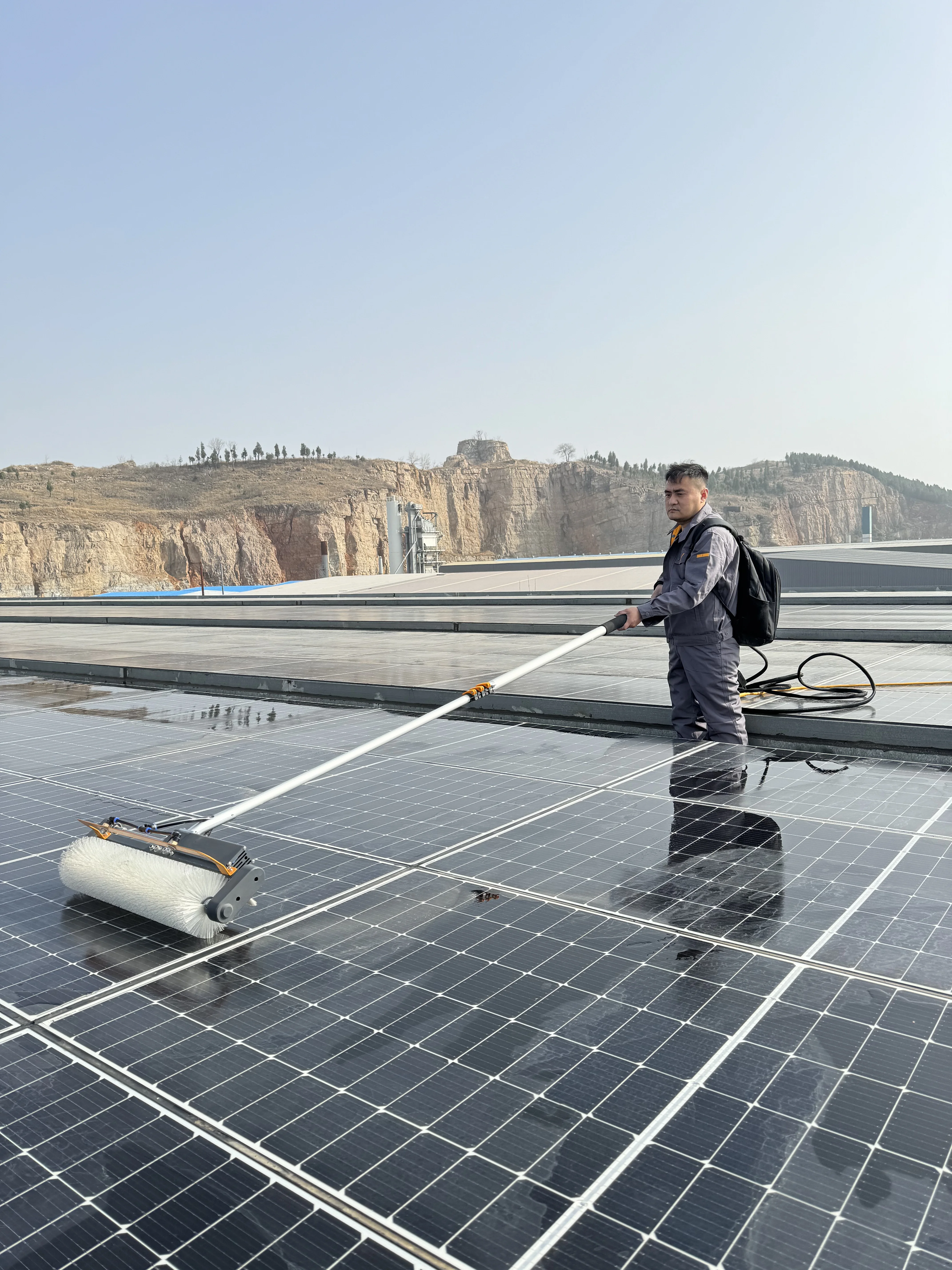 Automatic Solar Panel Cleaning Brush Cleaner Telescopic Solar Panel Roller Brush