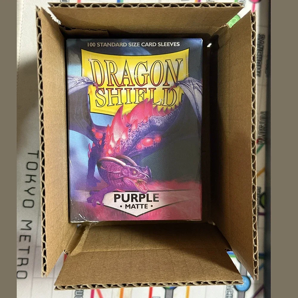 أكمام درع التنين أرجواني غير لامع/عاجي/قرمزي/ذهبي/أسود/شفاف/نحاس/R/أبيض/زمردي/أرجواني واقي بطاقة بحجم قياسي