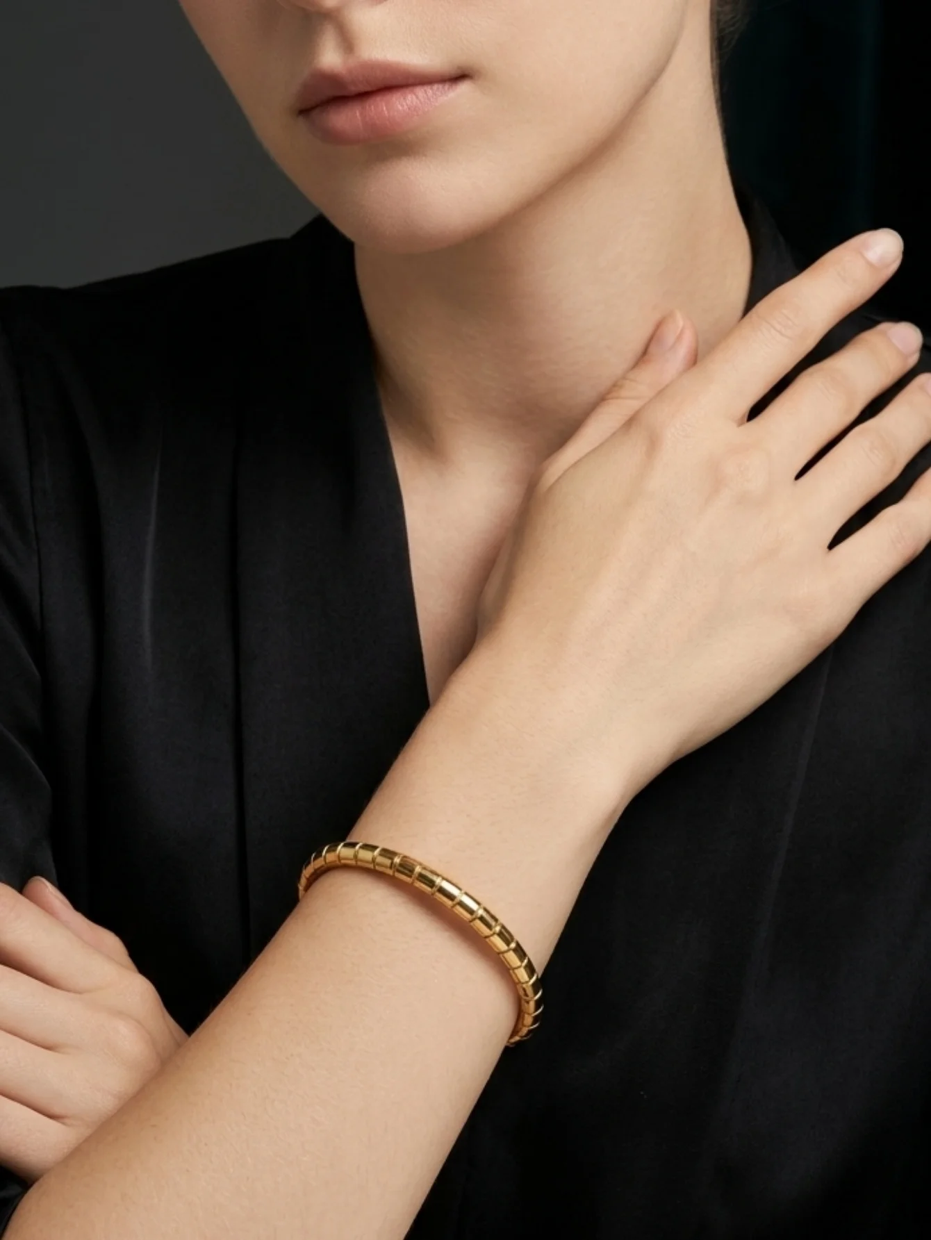1 Piece Stainless Steel Bracelet with 18K Gold Plating, Segmented Bamboo Design, Open-Ended, Adjustable Shiny C-Shaped Bracelet, Suitable for Women's High-End Fashion, Light Luxury Niche Jewelry, Exquisite Anniversary Gift, Can Be Worn Alone or Layered for Various Occasions
