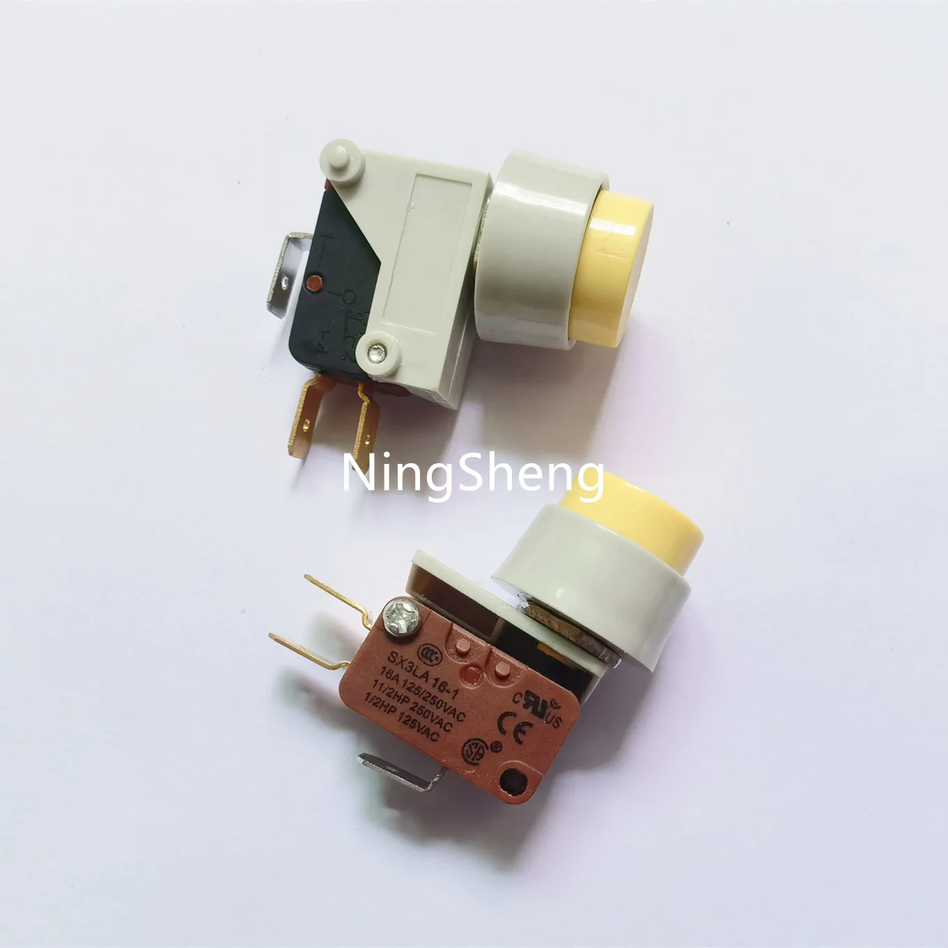 

Original new 100% SX3LA16 silver dot large head DS438 micro switch KW3-0Z travel limit 16A250VAC