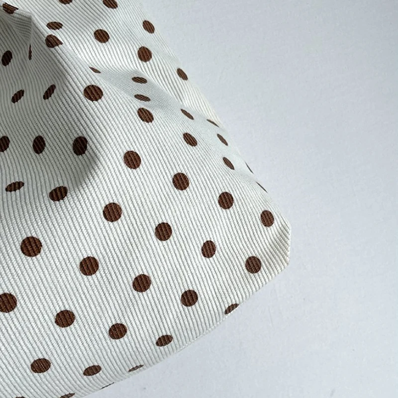Canvas-Umhängetasche mit Polka-Dot-Print, Damen-Shopper mit großer Kapazität, koreanische Nischen-Handtasche mit vielseitiger Magnetschnalle – Detail 7