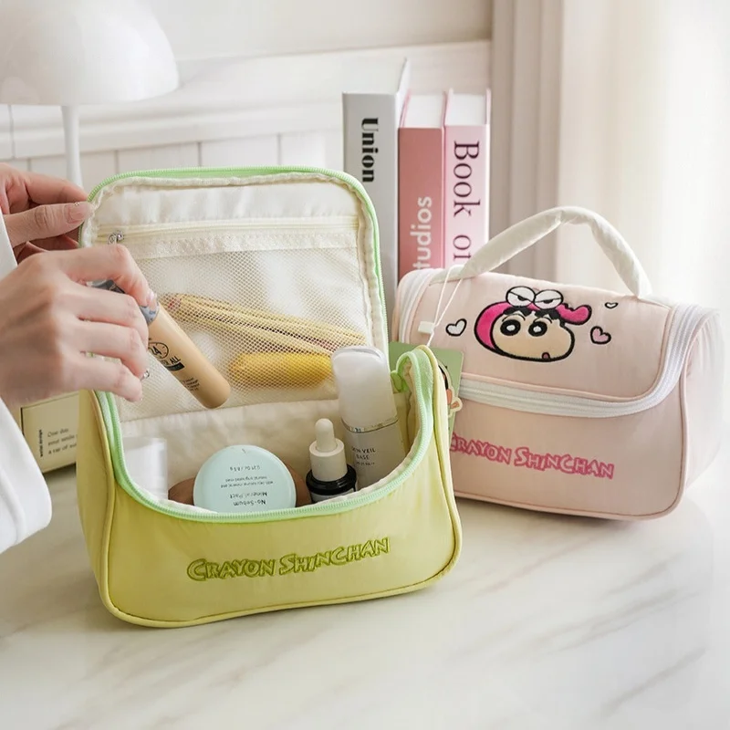 

Crayon Shin-Chan Handheld Cosmetic Bag,Large Capacity Minimalist Portable Travel Makeup Organizer, Skincare Toiletry Storage Bag
