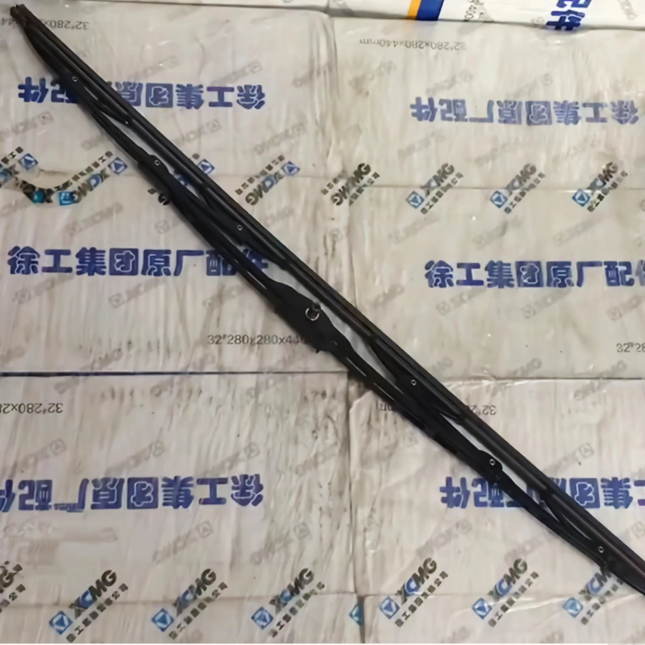 XCMG 30/50/60 loader original XGYG-2230K (58) -2 wiper blade 802141471; XGYG-2230P-K (58) wiper arm 802141475; Wiper 400203929