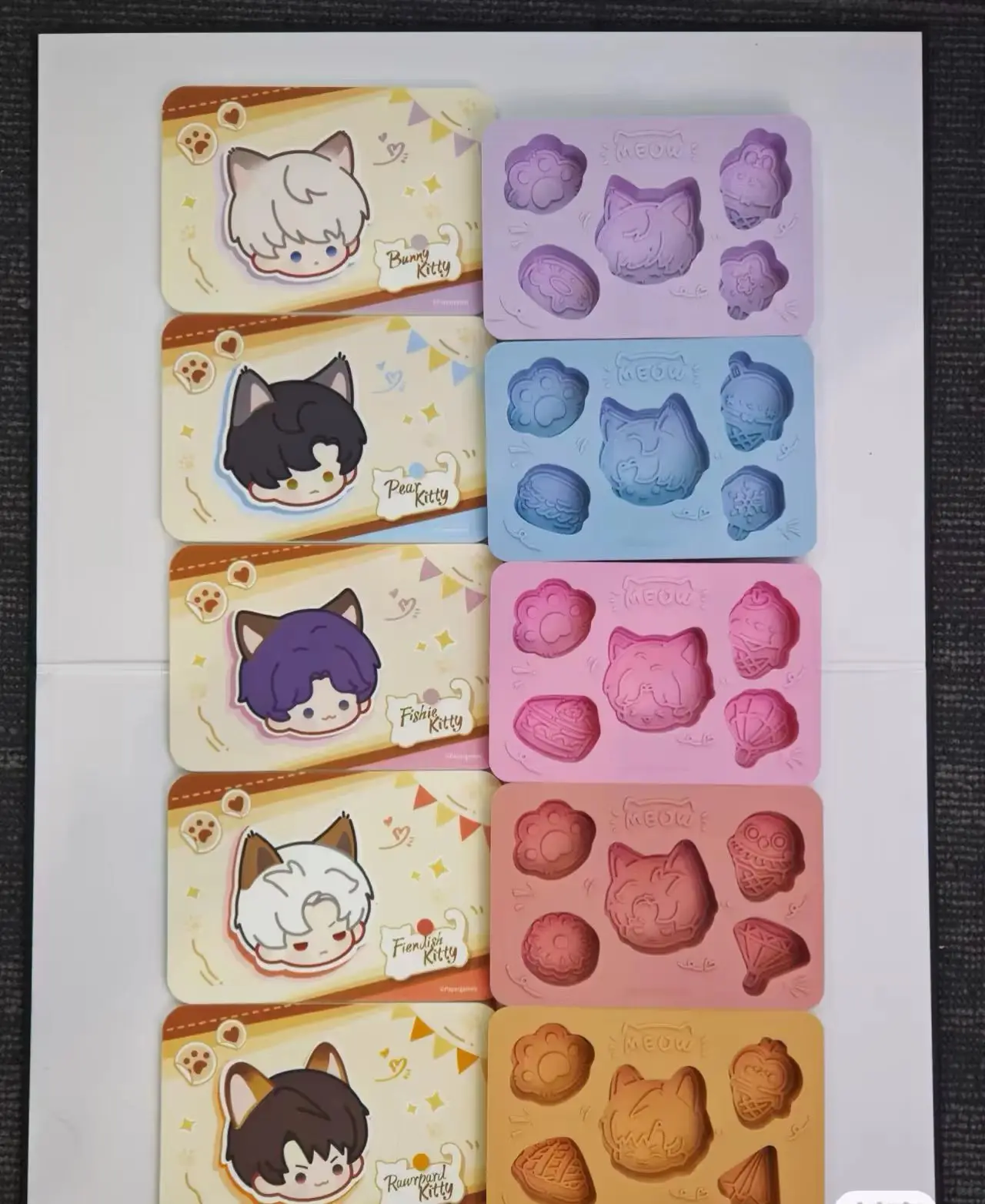 Love and Deepspace Your Cat Misses YouSeries Silicone Ice Cube Tray Cute Cat ShapeFood Grade Flexible Mold for Whiskey CoffeeDIY view 3