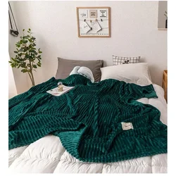 Coperte da letto coperte di flanella morbide e morbide in tinta unita giallo-verde sul letto coperte spesse e