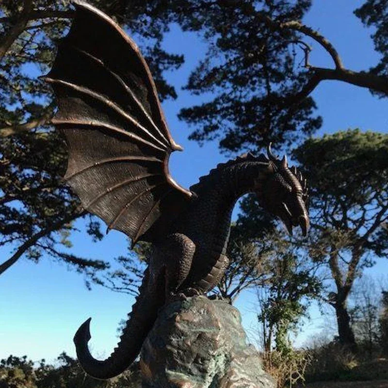 Precision Casting Resin Fire-breathing Dragon Fountain Sculpture Majestic Waterscape Home Garden Decorative Artwork