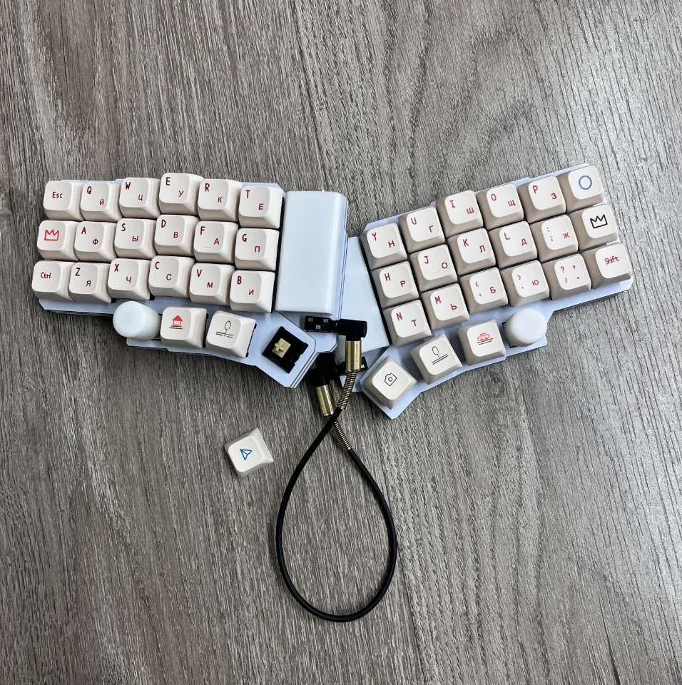 

Silakka44 Split Keyboard Customized Wired Hot Swap Support Qmk/Vial Rp2040zero Ergonomics Customized Gamer Keyboard Kit