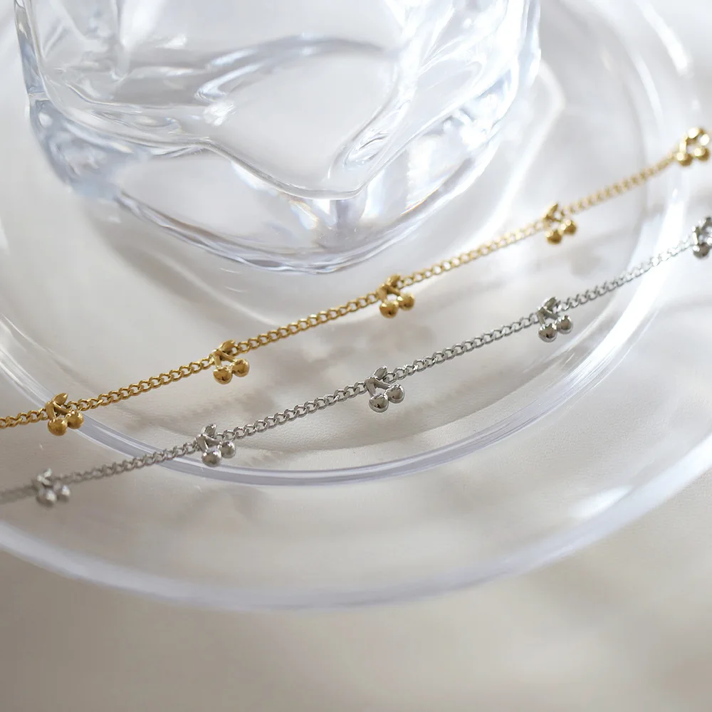 

Exclusive Fashion Chic Cherry Chain Gold Color Necklace Gift 18k PVD Plated Waterproof Charm Exquisite Jewelry for Women