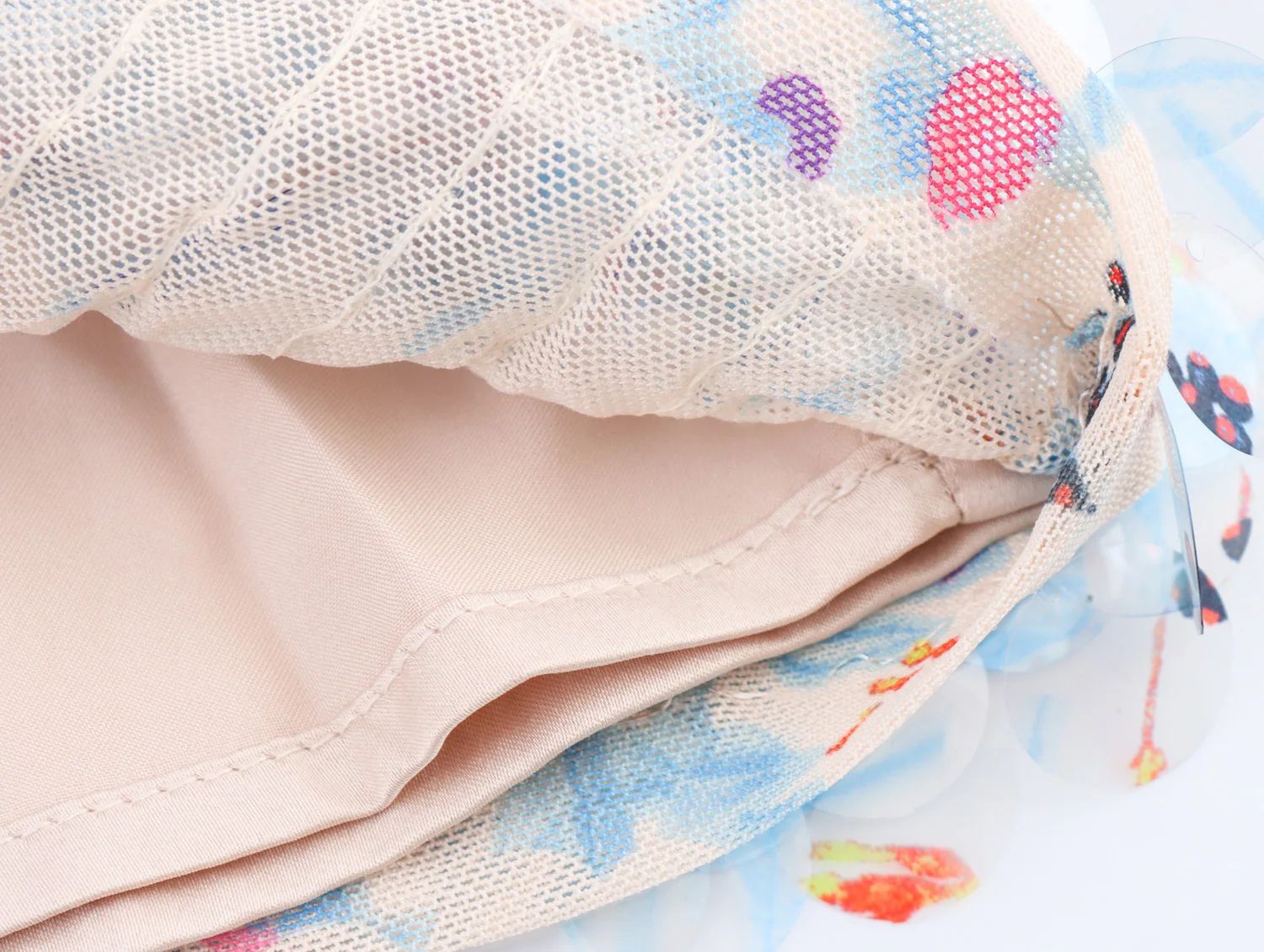 ملابس نسائية صيفية أوروبية وأمريكية جديدة، تنورة قصيرة بسيطة وعصرية بقصة ضيقة على الورك معانقة بالترتر