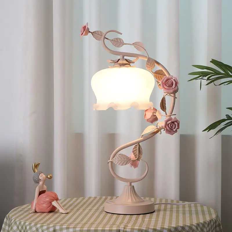 Idyllic Decoration Table Lamp Princess Wedding Bedroom Warm Bedside Lamp Art Rose Flower KT-C