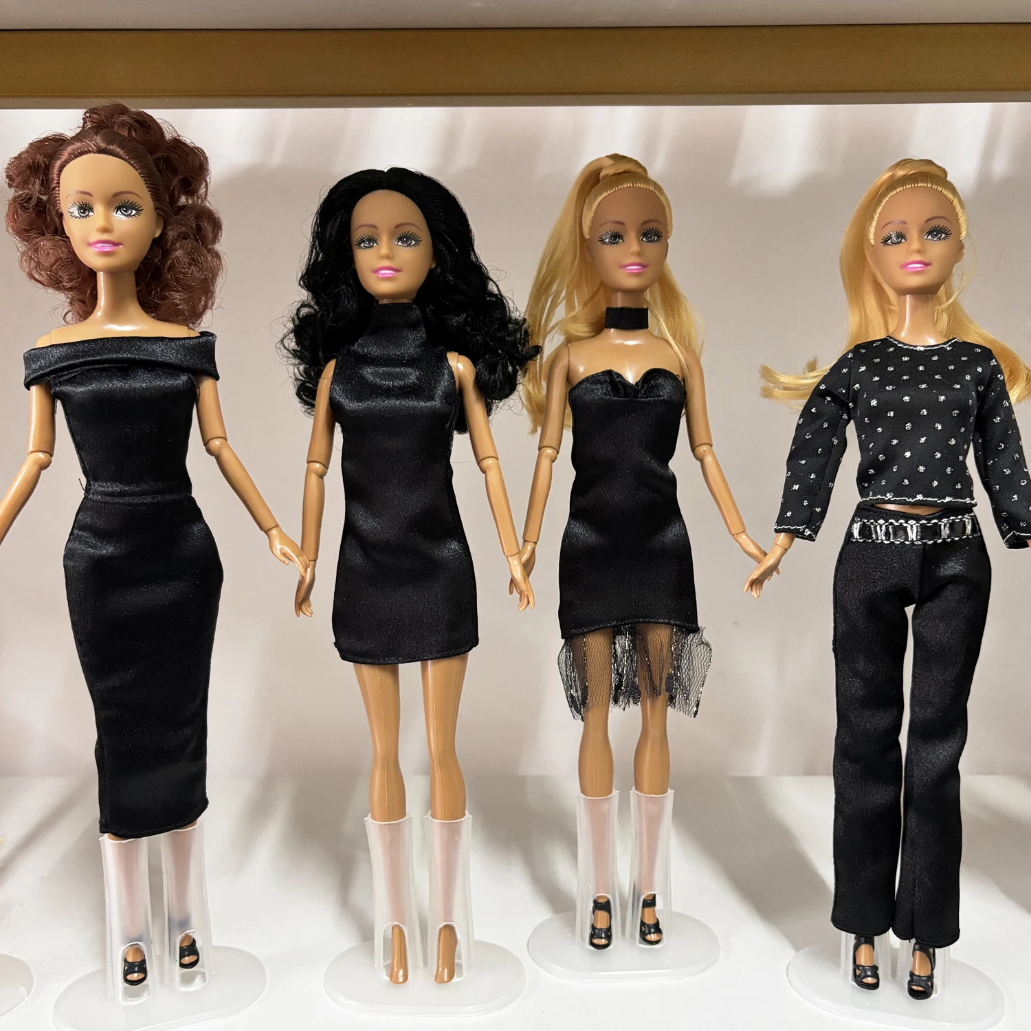 Ręcznie robione 7-częściowe czarne sukienki dla lalek o wysokości 11,5 cala/30 cm, elegancki zestaw akcesoriów dla lalek z długą sukienką, zabawki do zabawy w dom, gra w przebieranki DIY.