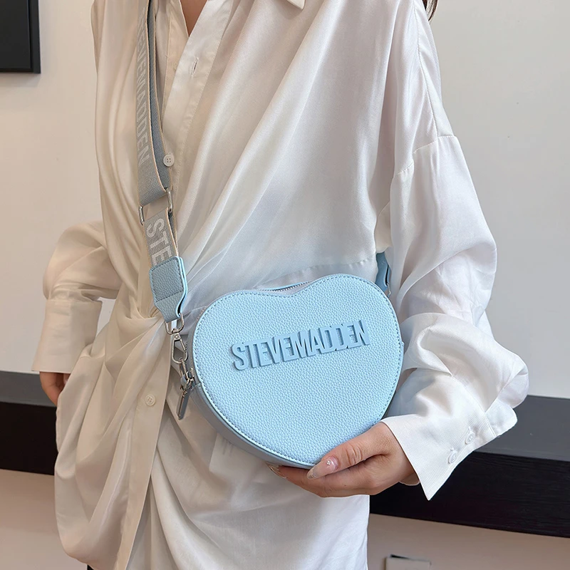 

Уникальная спортивная сумка через плечо в консервативном стиле с низким клавишами, легкая и универсальная для прогулок на открытом воздухе, повседневные даты и ошибки