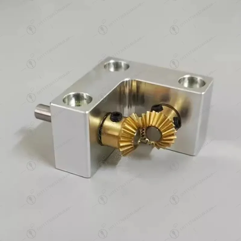 90‑Degree Right‑Angle Bevel Gearbox, 1:1 Speed Ratio Angle Converter, 4mm Output Shaft Small Commutator Drive Gear Reducer