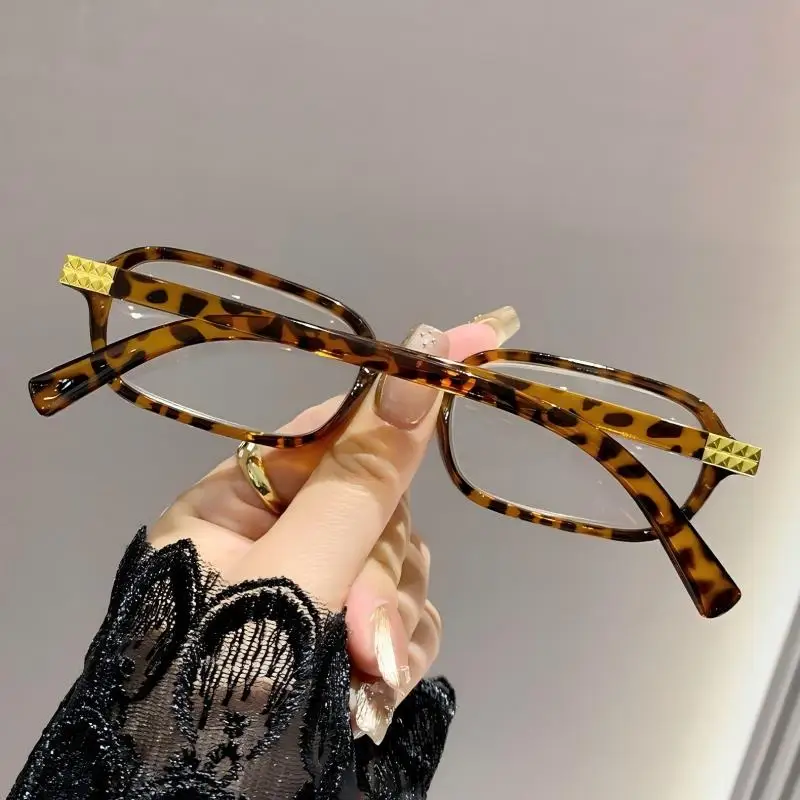 

Brand Design Women Printed Presbyopia Glasses Fashion Square Frame Reading Glasses Anti Blue Light Farsightedness with case