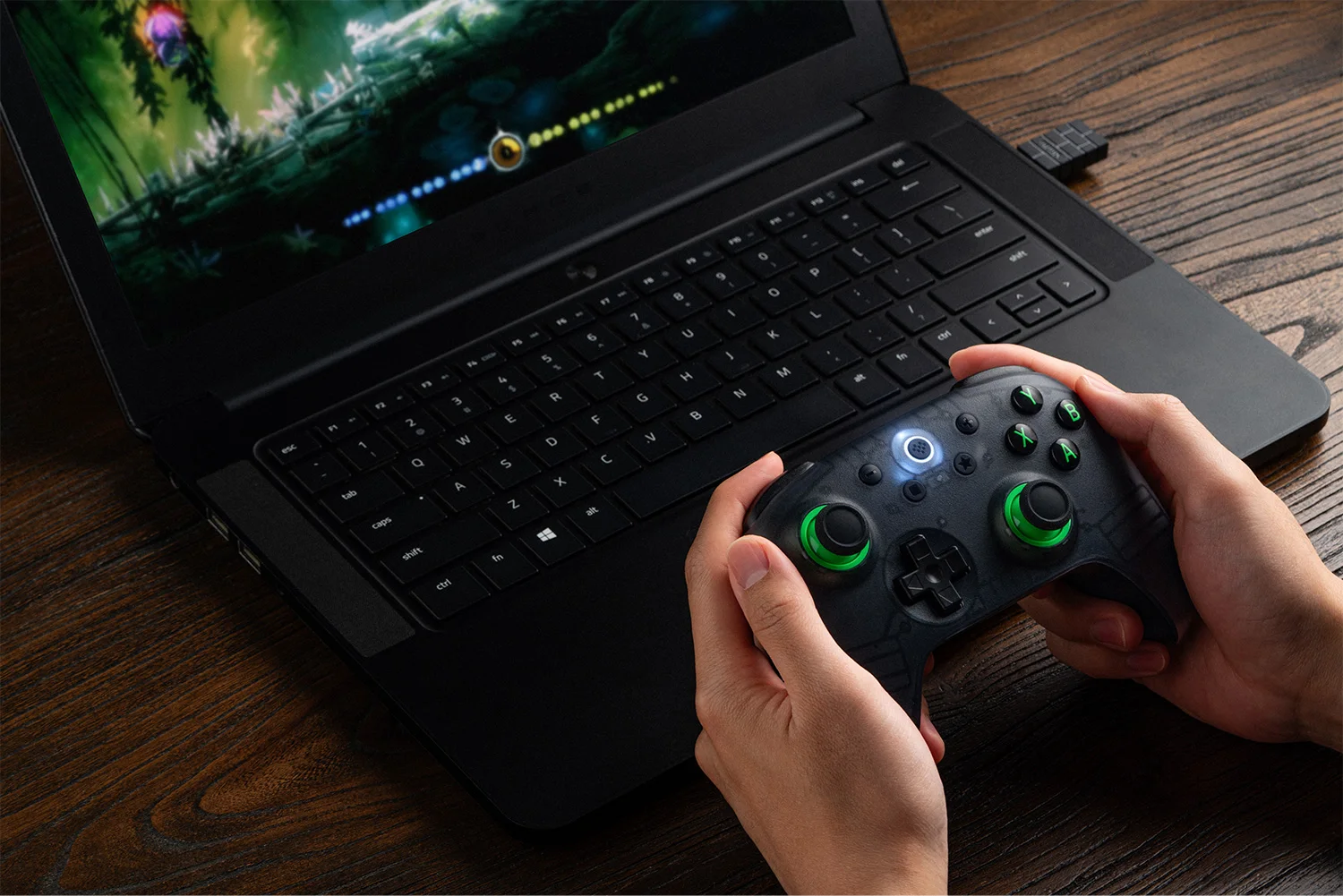 8BitDo Ultimate 2C Wireless Gaming Controller mit Hall-Effekt-Joystick für Windows 10/11 Android-New Transparent Black Edition – Detail 10